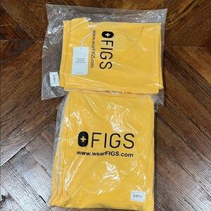 FIGS scrubs set: Large Top Medium Pants